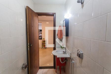 Casa à venda com 315m², 4 quartos e 2 vagasBanheiro Social 1