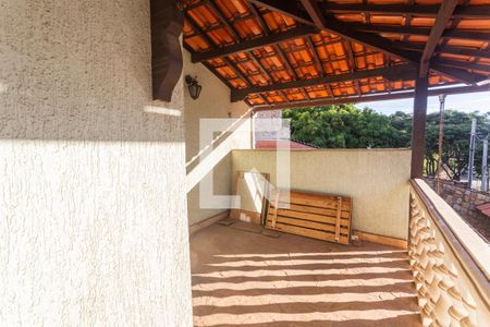 Casa à venda com 315m², 4 quartos e 2 vagasVaranda no 2° Pavimento