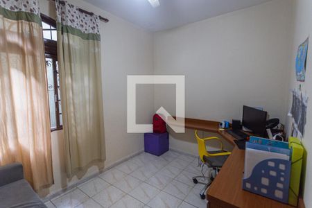 Casa à venda com 315m², 4 quartos e 2 vagasEscritório