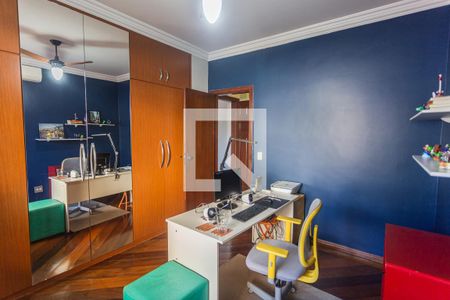 Casa à venda com 315m², 4 quartos e 2 vagasQuarto 3 no 2° Pavimento