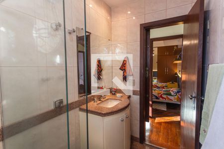 Casa à venda com 315m², 4 quartos e 2 vagasBanheiro Social 2 no 2° Pavimento