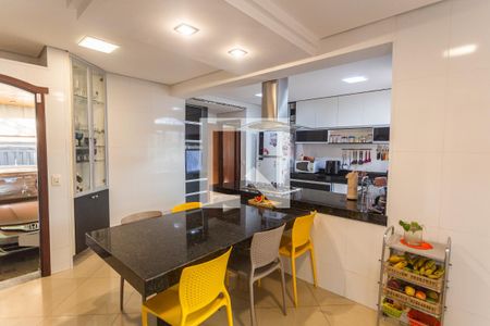 Casa à venda com 315m², 4 quartos e 2 vagasCopa/Cozinha
