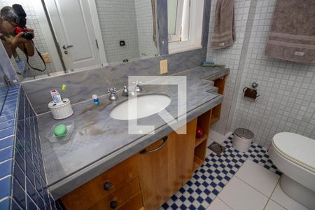 Casa de condomínio à venda com 660m², 4 quartos e 2 vagasBanheiro quarto 4