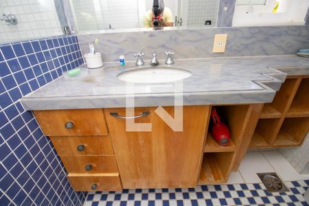 Casa de condomínio à venda com 660m², 4 quartos e 2 vagasBanheiro quarto 4