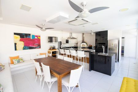 Casa de condomínio à venda com 660m², 4 quartos e 2 vagasÁrea gourmet