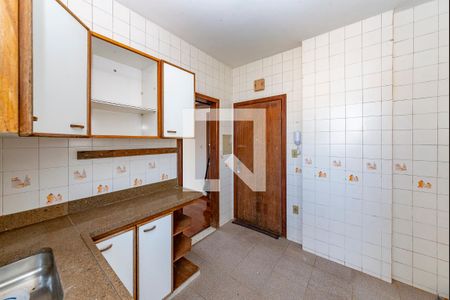 Apartamento para alugar com 111m², 3 quartos e 2 vagas Apartamento para alugar com 111m², 3 quartos e 2 vagasCozinha