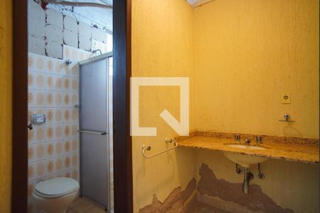 Casa à venda com 401m², 4 quartos e 5 vagasÁrea comum - Banheiro 