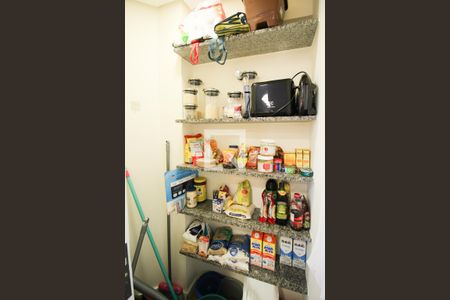 Apartamento à venda com 97m², 3 quartos e 2 vagas Apartamento à venda com 97m², 3 quartos e 2 vagasDespensa