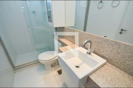 Apartamento à venda com 70m², 2 quartos e 2 vagasBanheiro suite