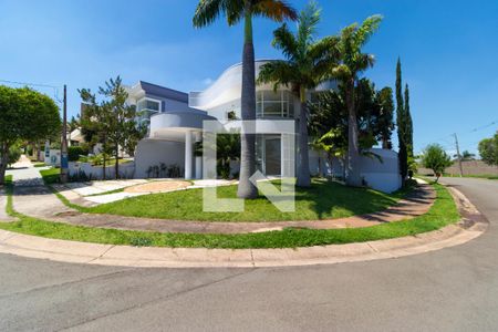 Casa de condomínio à venda com 430m², 3 quartos e 4 vagasFachada