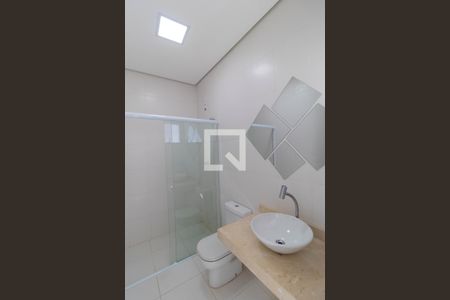 Casa de condomínio à venda com 430m², 3 quartos e 4 vagasBanheiro Externo