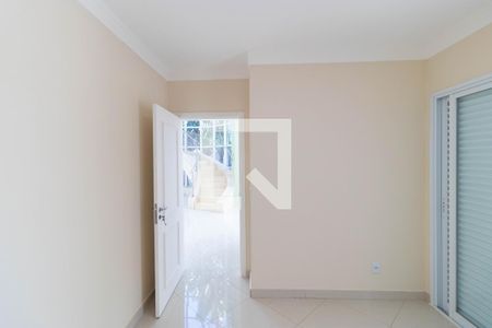 Casa de condomínio à venda com 430m², 3 quartos e 4 vagasEscritório