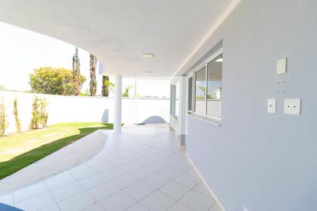 Casa de condomínio à venda com 430m², 3 quartos e 4 vagasChurrasqueira