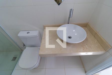 Casa de condomínio à venda com 430m², 3 quartos e 4 vagasBanheiro Externo