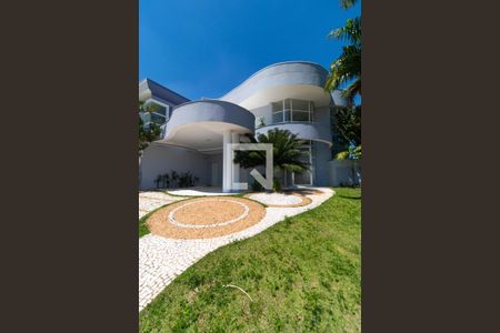 Casa de condomínio à venda com 430m², 3 quartos e 4 vagasFachada