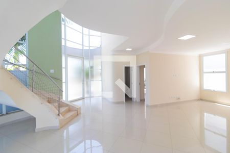 Sala de casa de condomínio à venda com 3 quartos, 430m² em Swiss Park, Campinas