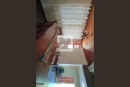 Casa à venda com 198m², 5 quartos e 4 vagas Casa à venda com 198m², 5 quartos e 4 vagasSala de Jantar