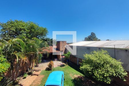 Casa à venda com 198m², 5 quartos e 4 vagas Casa à venda com 198m², 5 quartos e 4 vagasVista Varanda