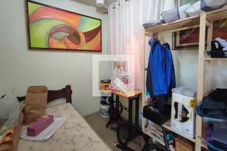 Casa à venda com 198m², 5 quartos e 4 vagas Casa à venda com 198m², 5 quartos e 4 vagasQuarto de Serviço