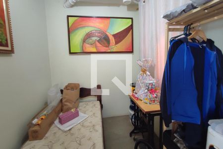 Casa à venda com 198m², 5 quartos e 4 vagas Casa à venda com 198m², 5 quartos e 4 vagasQuarto de Serviço