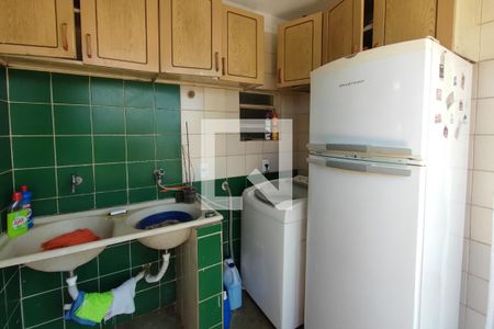 Casa à venda com 198m², 5 quartos e 4 vagas Casa à venda com 198m², 5 quartos e 4 vagasÁrea de Serviço