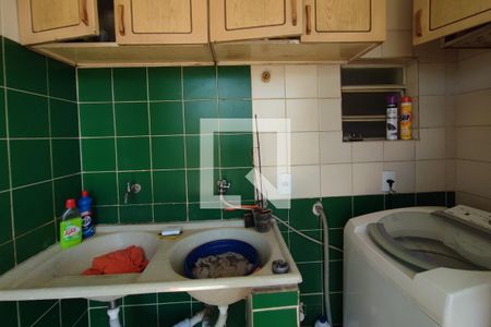 Casa à venda com 198m², 5 quartos e 4 vagas Casa à venda com 198m², 5 quartos e 4 vagasÁrea de Serviço