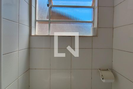 Casa à venda com 198m², 5 quartos e 4 vagas Casa à venda com 198m², 5 quartos e 4 vagasBanheiro de Serviço