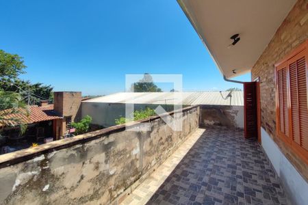 Casa à venda com 198m², 5 quartos e 4 vagas Casa à venda com 198m², 5 quartos e 4 vagasVaranda Quarto Suíte