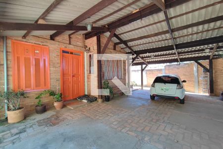 Casa à venda com 198m², 5 quartos e 4 vagas Casa à venda com 198m², 5 quartos e 4 vagasQuintal - garagem