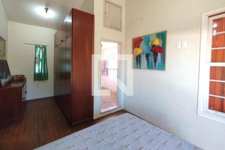 Casa à venda com 198m², 5 quartos e 4 vagas Casa à venda com 198m², 5 quartos e 4 vagasQuarto Suíte