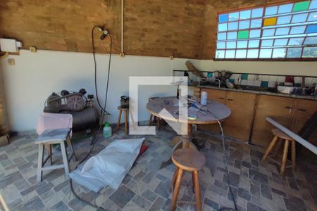 Casa à venda com 198m², 5 quartos e 4 vagas Casa à venda com 198m², 5 quartos e 4 vagasÁrea gourmet