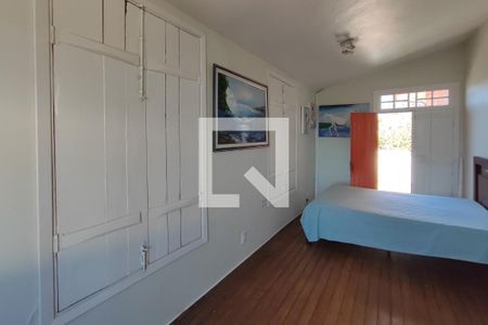 Casa à venda com 198m², 5 quartos e 4 vagas Casa à venda com 198m², 5 quartos e 4 vagasQuarto 4