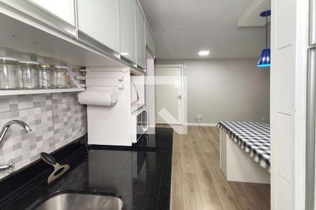 Apartamento à venda com 58m², 2 quartos e 1 vaga Apartamento à venda com 58m², 2 quartos e 1 vagaCozinha e Área de Serviço