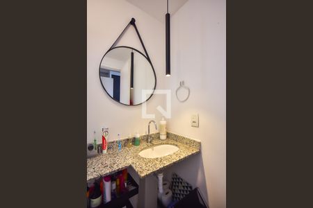 Apartamento à venda com 70m², 2 quartos e 1 vaga Apartamento à venda com 70m², 2 quartos e 1 vagaBanheiro Suíte