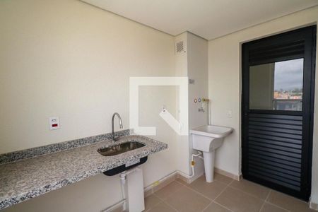 Apartamento à venda com 61m², 2 quartos e 1 vaga Apartamento à venda com 61m², 2 quartos e 1 vagaVaranda e Área de Serviço