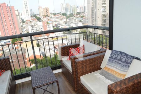 Apartamento à venda com 84m², 3 quartos e 2 vagasVaranda