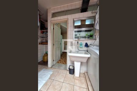 Casa à venda com 300m², 5 quartos e 1 vaga Casa à venda com 300m², 5 quartos e 1 vagaÁrea de Serviço