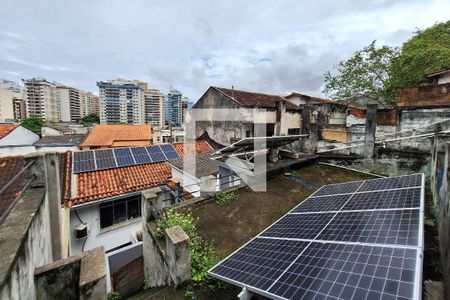 Casa à venda com 300m², 5 quartos e 1 vaga Casa à venda com 300m², 5 quartos e 1 vagaQuintal