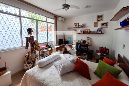 Casa à venda com 300m², 5 quartos e 1 vaga Casa à venda com 300m², 5 quartos e 1 vagaQuarto 3