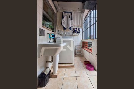 Casa à venda com 300m², 5 quartos e 1 vaga Casa à venda com 300m², 5 quartos e 1 vagaÁrea de Serviço