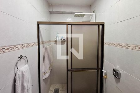 Casa à venda com 300m², 5 quartos e 1 vaga Casa à venda com 300m², 5 quartos e 1 vagaBanheiro da Suíte