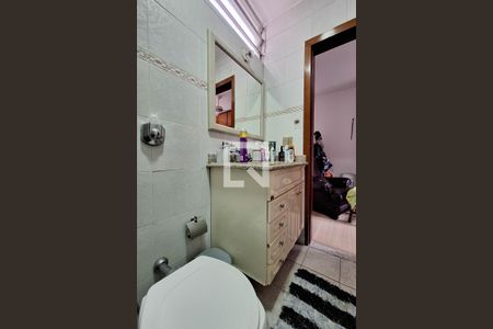Casa à venda com 300m², 5 quartos e 1 vaga Casa à venda com 300m², 5 quartos e 1 vagaBanheiro da Suíte