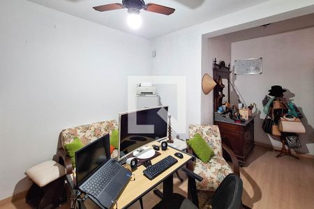 Casa à venda com 300m², 5 quartos e 1 vaga Casa à venda com 300m², 5 quartos e 1 vagaQuarto 4