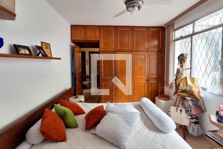 Casa à venda com 300m², 5 quartos e 1 vaga Casa à venda com 300m², 5 quartos e 1 vagaQuarto 3