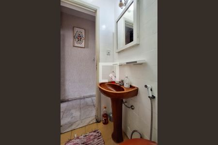 Casa à venda com 300m², 5 quartos e 1 vaga Casa à venda com 300m², 5 quartos e 1 vagaBanheiro Social
