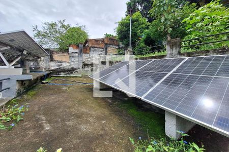 Casa à venda com 300m², 5 quartos e 1 vaga Casa à venda com 300m², 5 quartos e 1 vagaQuintal