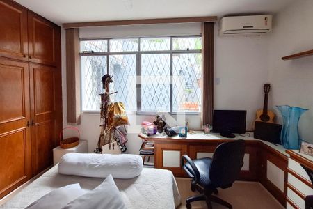 Casa à venda com 300m², 5 quartos e 1 vaga Casa à venda com 300m², 5 quartos e 1 vagaQuarto 3