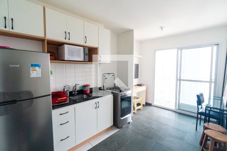 Sala/Cozinha de kitnet/studio para alugar com 1 quarto, 27m² em Vila Guarani (zona Sul), São Paulo