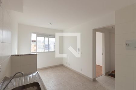 Cozinha e Área de Serviço de apartamento para alugar com 1 quarto, 32m² em Itaquera, São Paulo