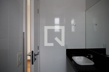 Apartamento para alugar com 113m², 2 quartos e 2 vagas Apartamento para alugar com 113m², 2 quartos e 2 vagasBanheiro Quarto 1